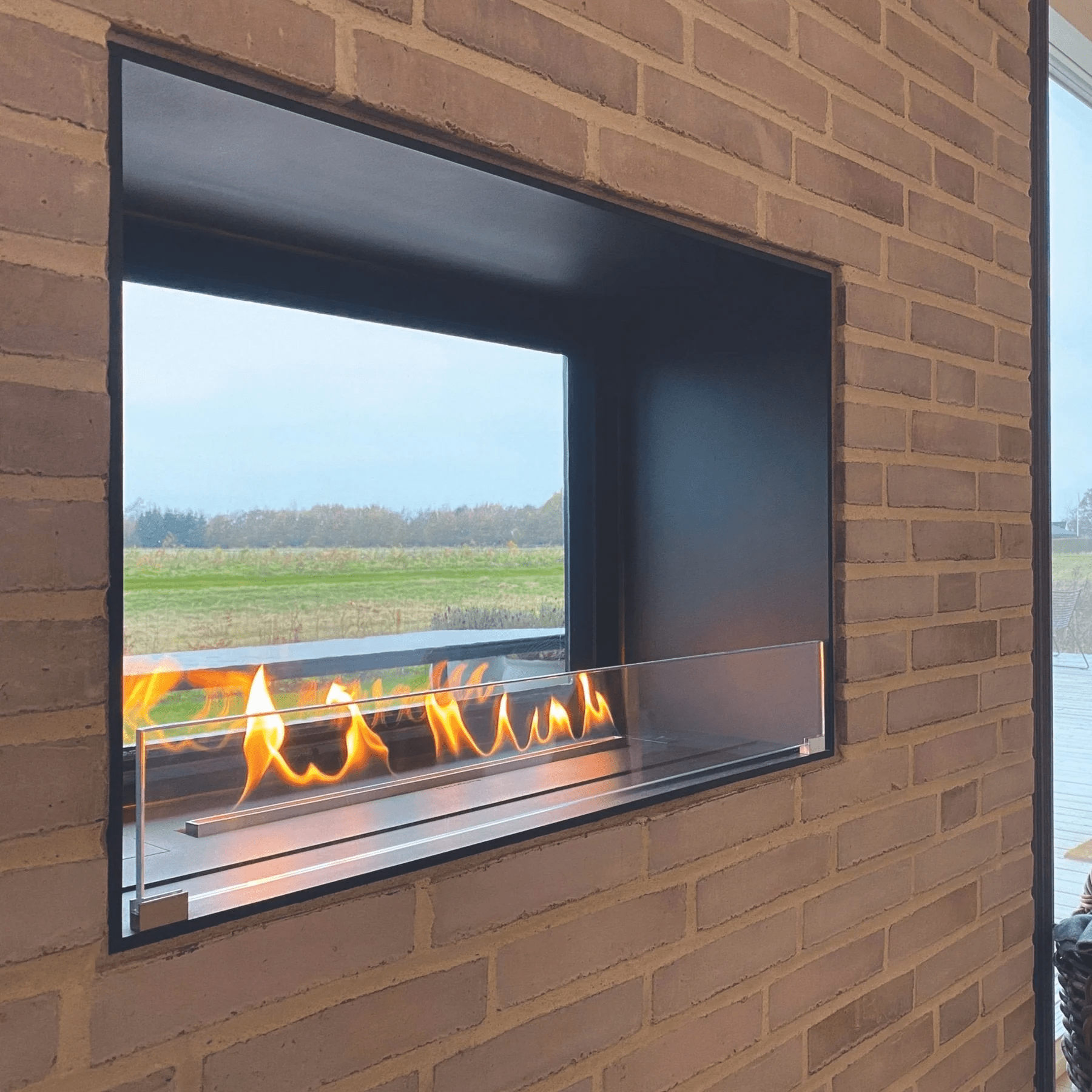 Decoflame Montreal Clear Indoor & Outdoor Net Zero Built-In Fireplace with BEV Technology