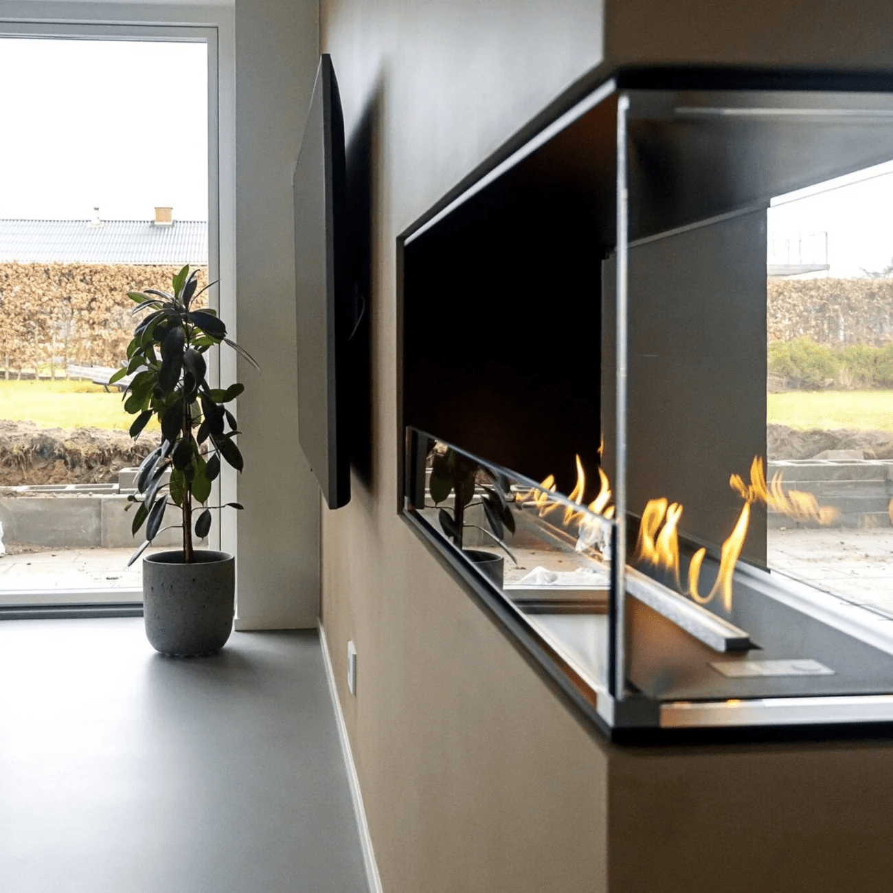 Modern Decoflame Montreal Room Divider Net Zero Built-In Fireplace for Homes