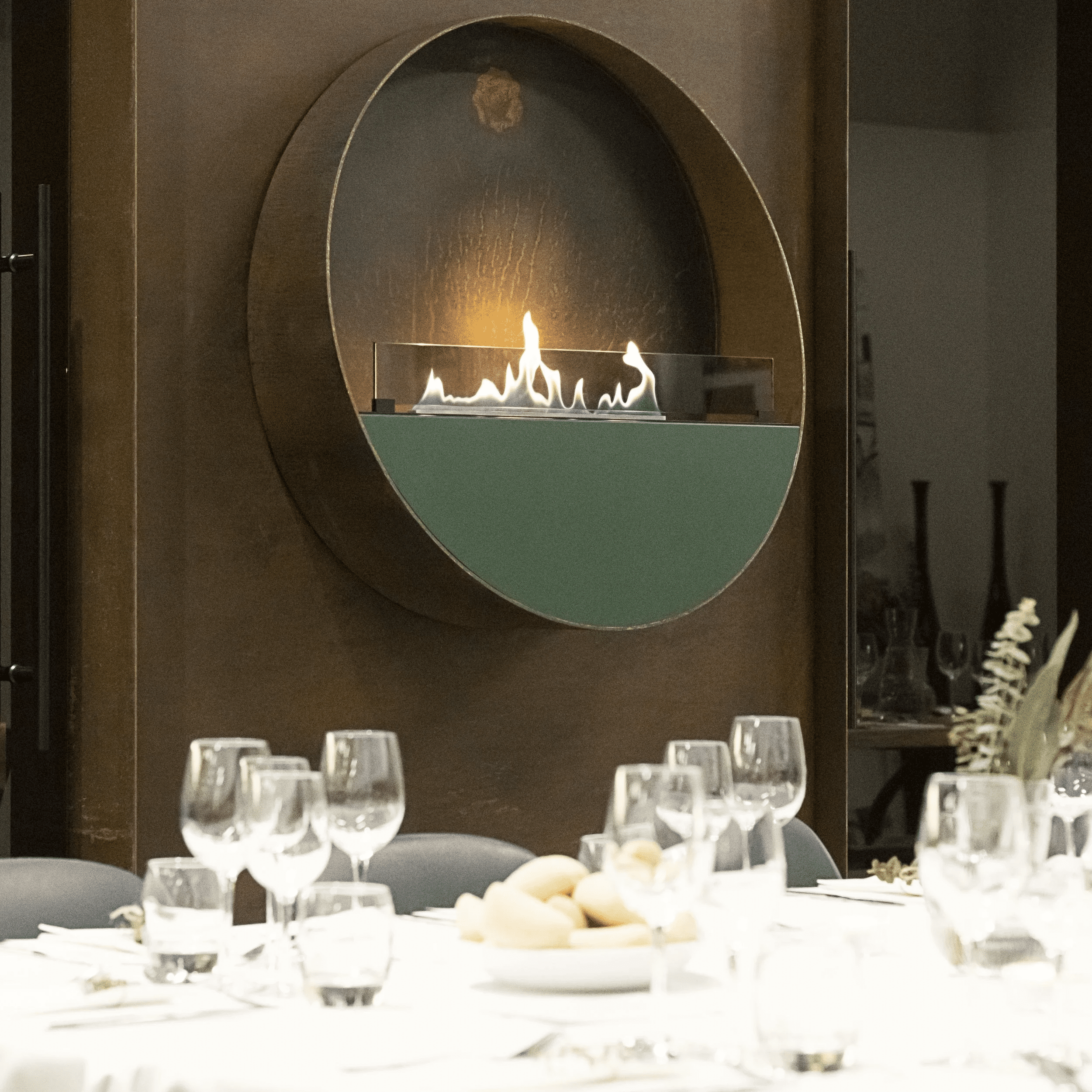 Round unique design Decoflame Tokyo Wall Mounted Net Zero Bioethanol Fireplace